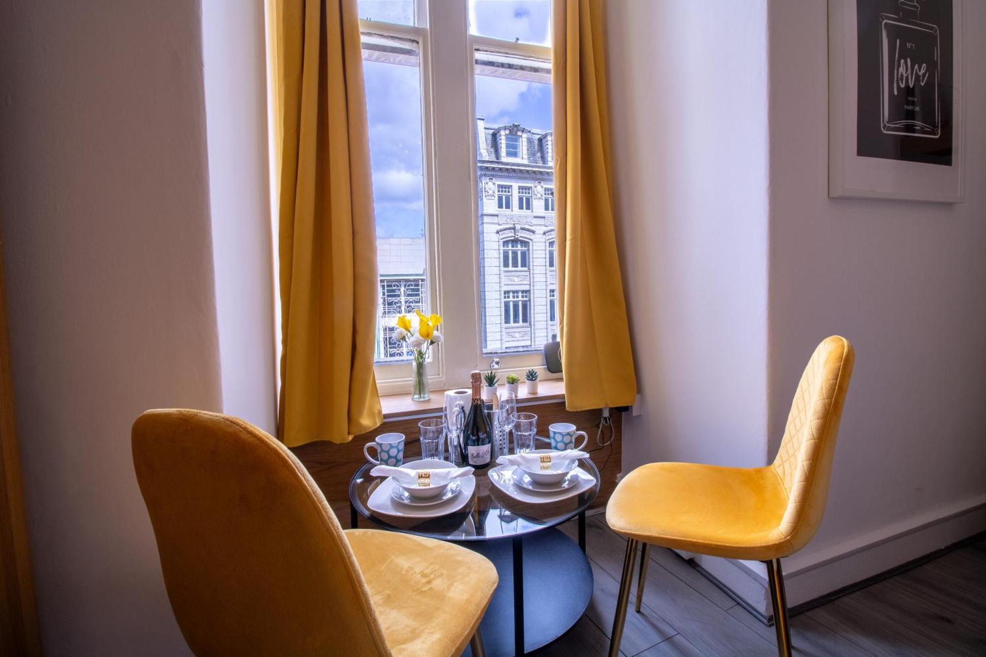 Spacious Studio Apartment On Oxford Street 9Gc ロンドン エクステリア 写真
