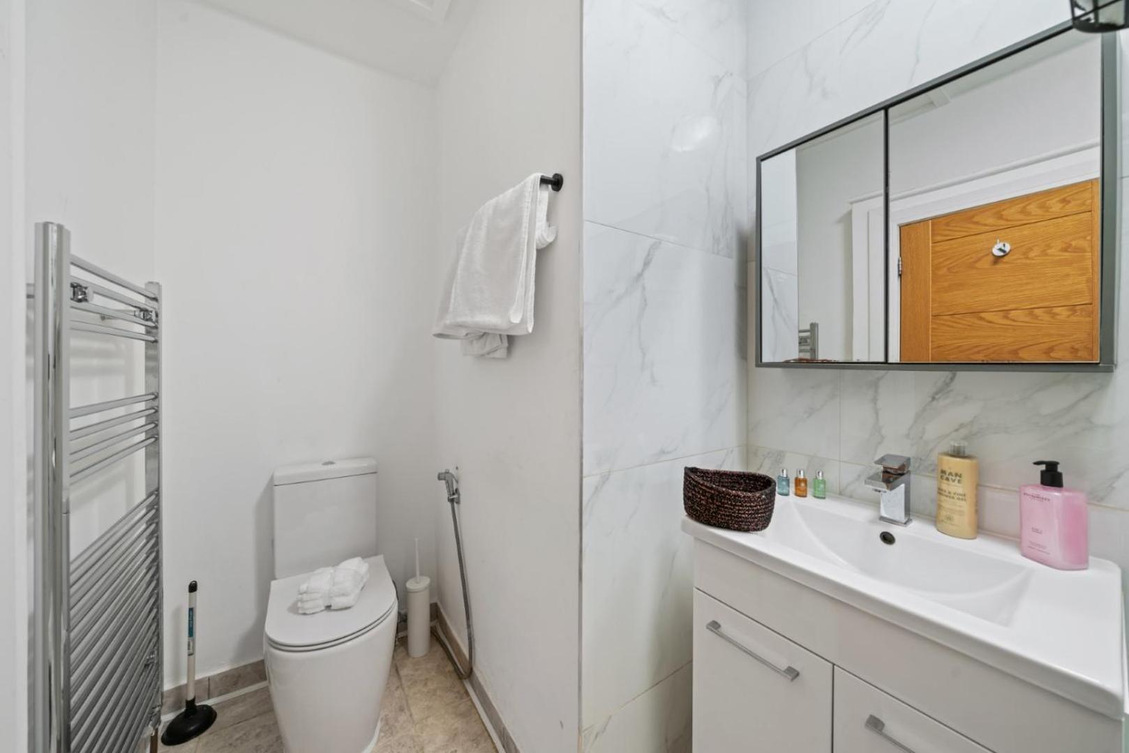Spacious Studio Apartment On Oxford Street 9Gc ロンドン エクステリア 写真